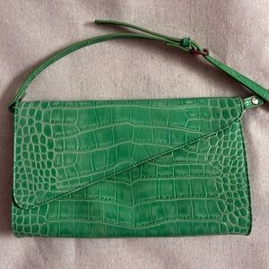Danier Green Crocodile Embossed Clutch/Crossbody Vintage